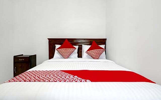 OYO 3812 Edutel Sade Raya Kuta Hotel Lombok