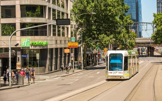 Hotel Indigo Melbourne on Flinders by IHG