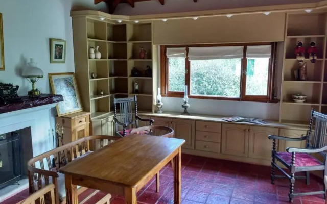 Casa y amplio parque