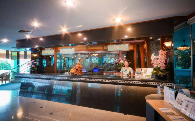The Viangtak Riverside Hotel