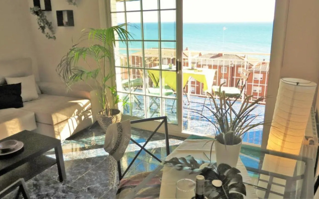 Bianca Seaview & Beach Apartment