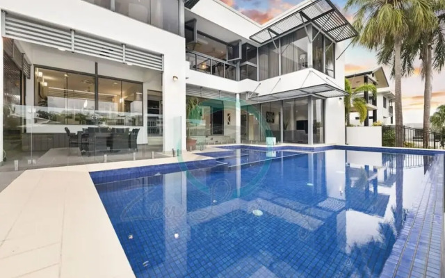 ZENLUX INFINITY - 4BR with Private Pool