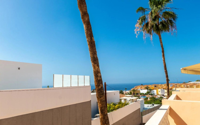 Paradise Court Aparthotel