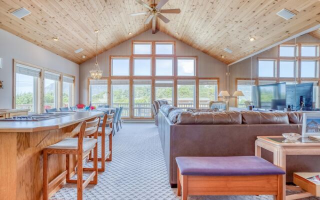 Amazing Ocean Views (MCA 448)