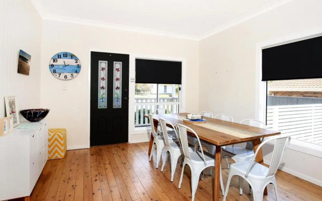 Tilly's Retreat - Pet Friendly - 3 Min Walk to Beach