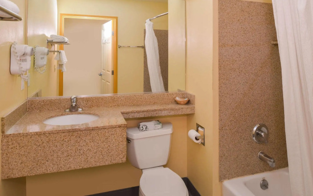 H3 Inn & Suites LAX Airport