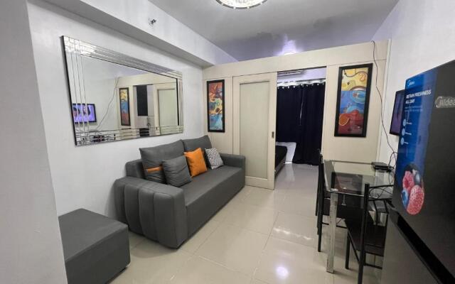 Staycation Sea Residences MOA Jermel