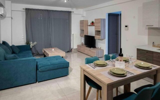 Modern spacious apartment located in Piraeus (B8)