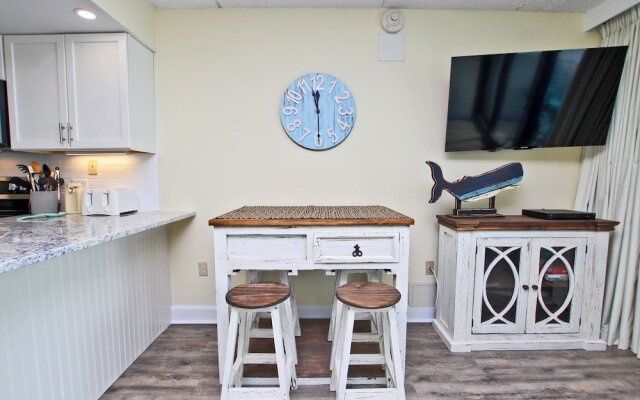 Island Winds East 605