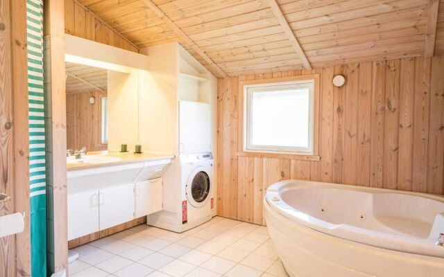 5 Person Holiday Home in Oksbol