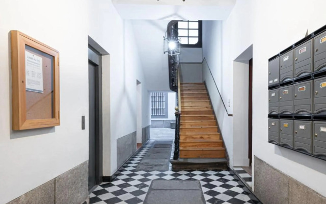 Apartamentos Day Madrid MADERA Centro Gran Via Sol Malasaña