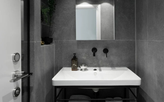 Apartment Quartz 3BR Jaffa Hasidei Haumot Y7
