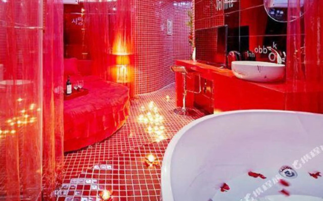 Couple of Love Hotel（Dalian south China Square store）