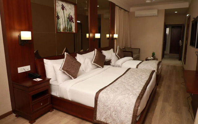 Hotel Golden Tower