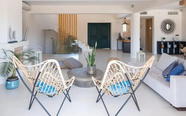 180 South Seaside Hotel