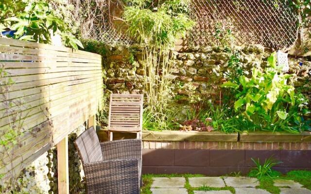 2 Bedroom House in the Heart of Hanover