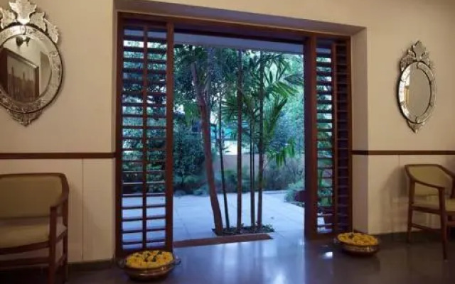 Utelia House Number 9