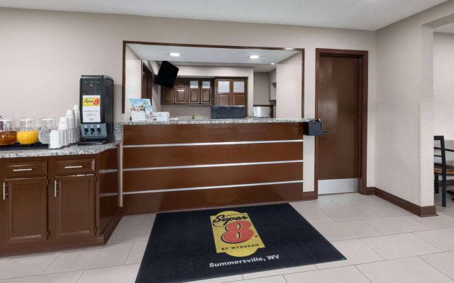 Super 8 by Wyndham Summersville/New River National Park