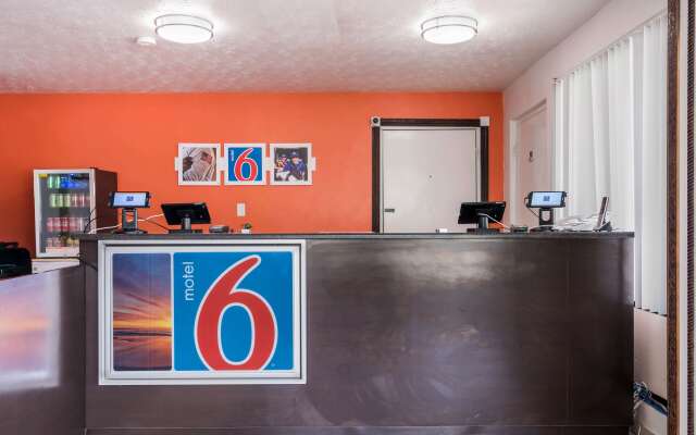Motel 6 Attalla, AL