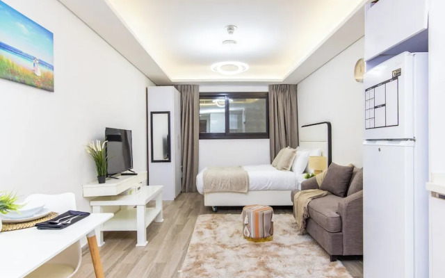 Bloomfields Laya Luxe STU In JVC