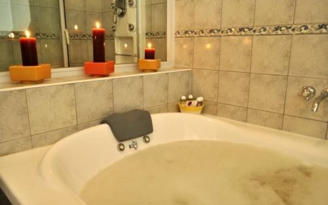 LOB Friendly Resort Spa