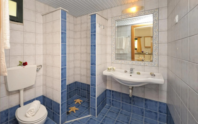 Kristalli Hotel Apartments