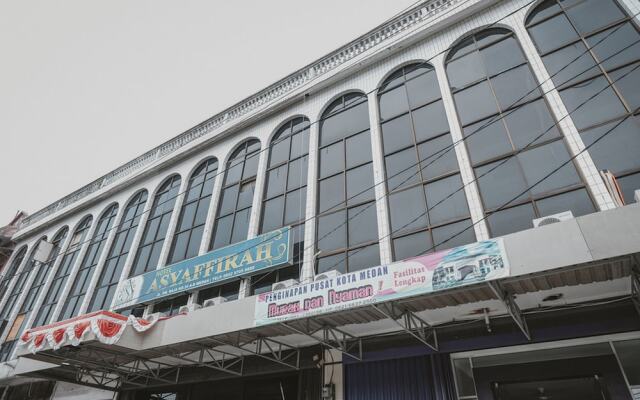 RedDoorz Plus near Maimun Palace 2 Medan