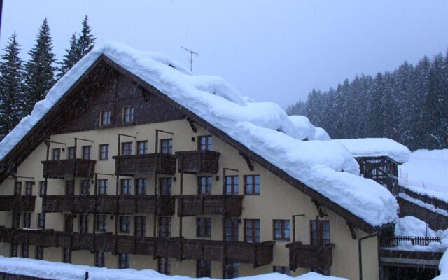 Neve Sole Folgarida Resort Aparthotel