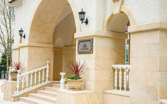 Takarazuka Hotel