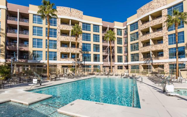 Staybridge Suites: Las Vegas - Stadium District by IHG