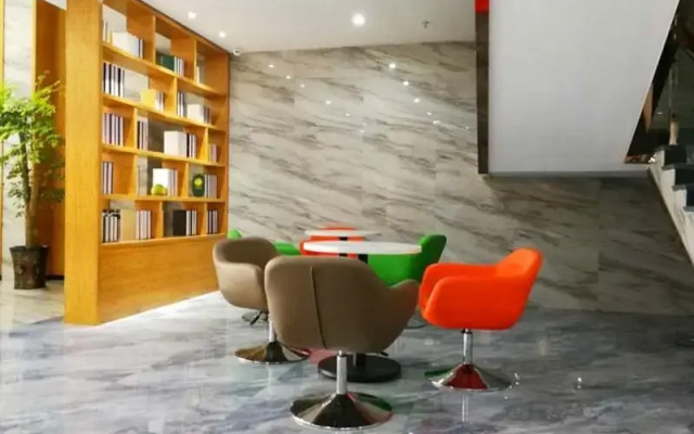 GreenTree Inn YingTan Xinjiang New District Municipal Government Yizhong Hotel