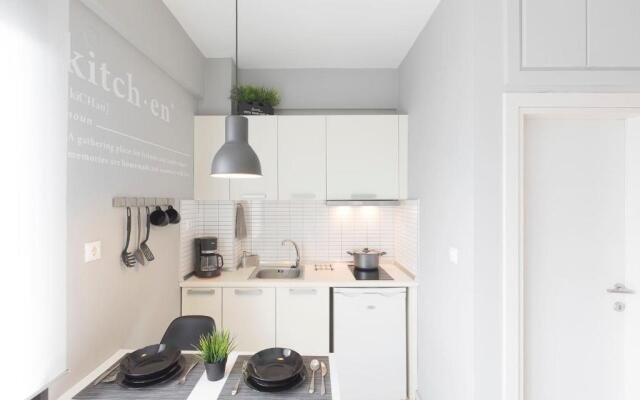 F & B Collection - Escape Avenue