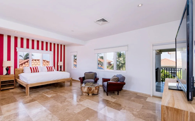 Upscale Ocean View Villa With Pool + Outdoor Kitchen