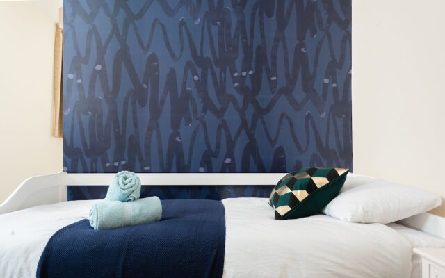 The Broadmead Jungle - Lovely & Central 3BDR Apartments	