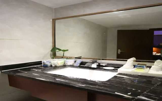 Lu Yuan Wangfu Changcheng Hotel