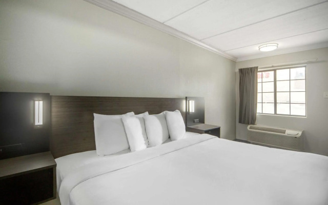 Motel 6 San Antonio, TX – I-35 North Corridor