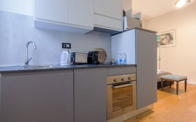 Milan Retreats Magenta