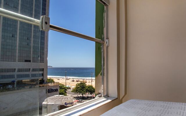 Lindo apto reformado com vista - C044