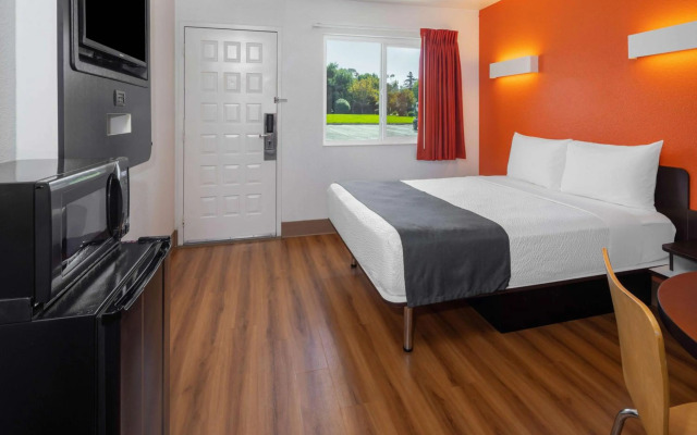 Motel 6 Carpinteria, CA - Santa Barbara - South