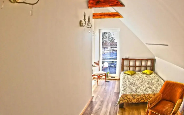 Vivaldi Lake House