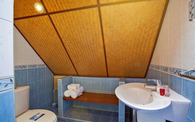 Unique Thai Style 4BR Pool Villa Nikkie