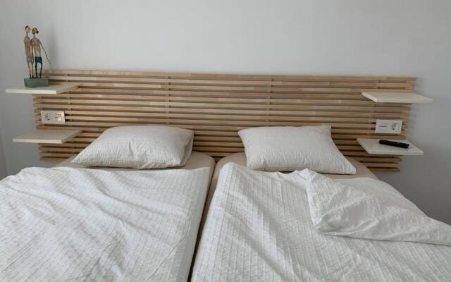 Penthouse Las 2 Salchichas