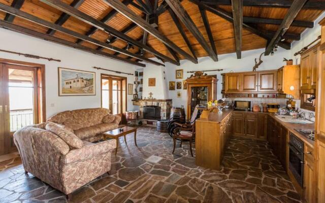 Pontinos Villa