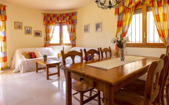 House Fumadell Deltebre