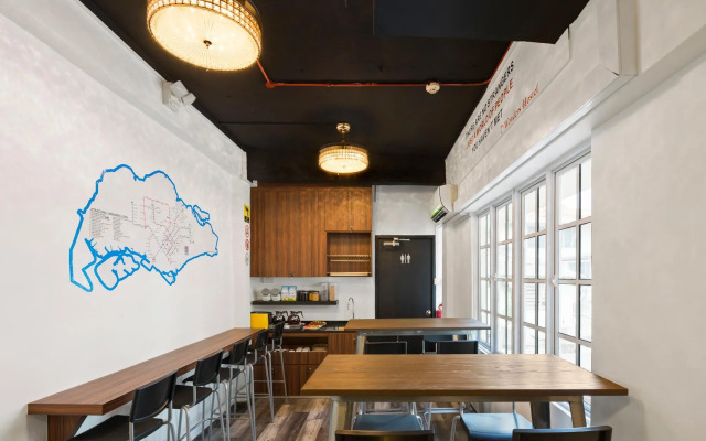 7 Wonders Hostel @ Upper Dickson (SG Clean Certified)