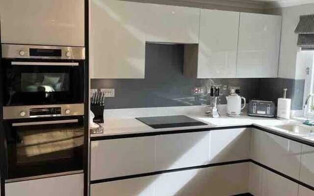 Remarkable 2-bed Apartment in Auchterarder