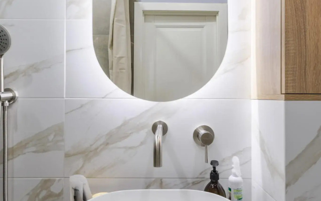 Apartments on 50 let Oktyabrya 63g street (2)