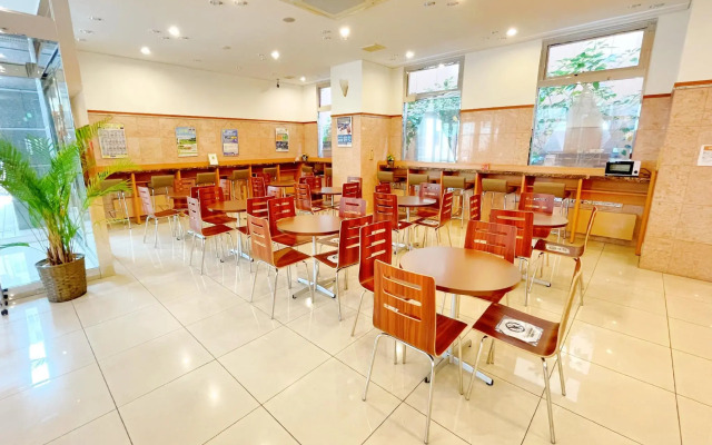 Toyoko Inn Yokohama Shinkoyasu Ekimae