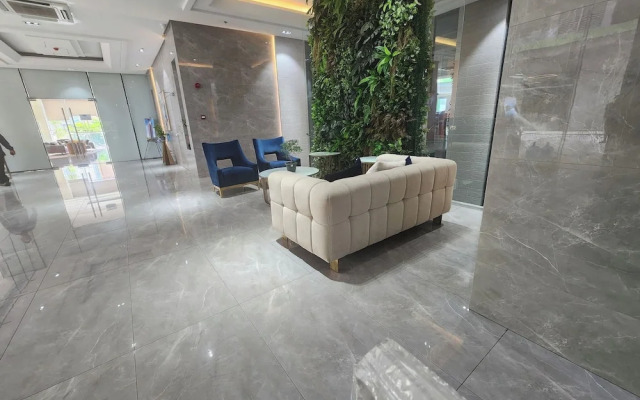 Cozy 1BR Condo in Mandaluyong City With City Skyline View