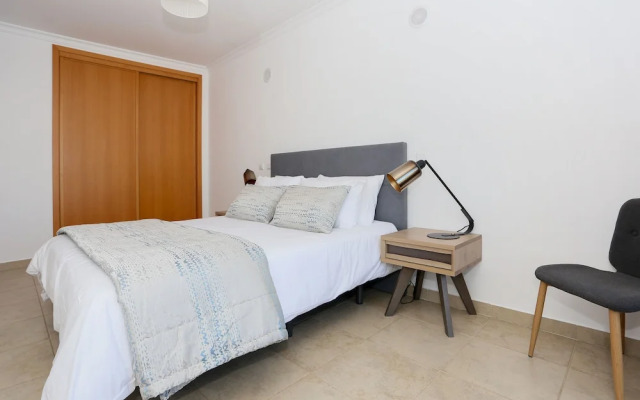 3-bedroom Apt, Sleeps 6, Pool, Gym & Jacuzzi